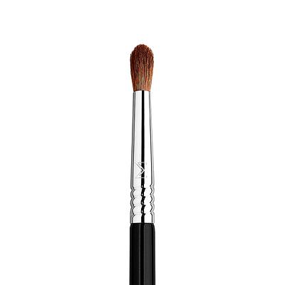 Sigma Beauty E42 Precision Firm Blender™ Brush